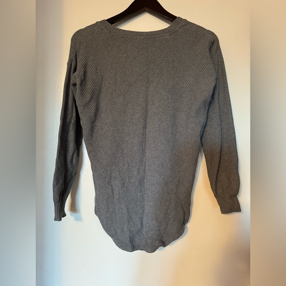 cashmere aritzia sweater top - Picture 3 of 3